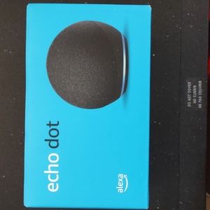 Amazon echo dot 4th generation charcoal with sengled led light bulb